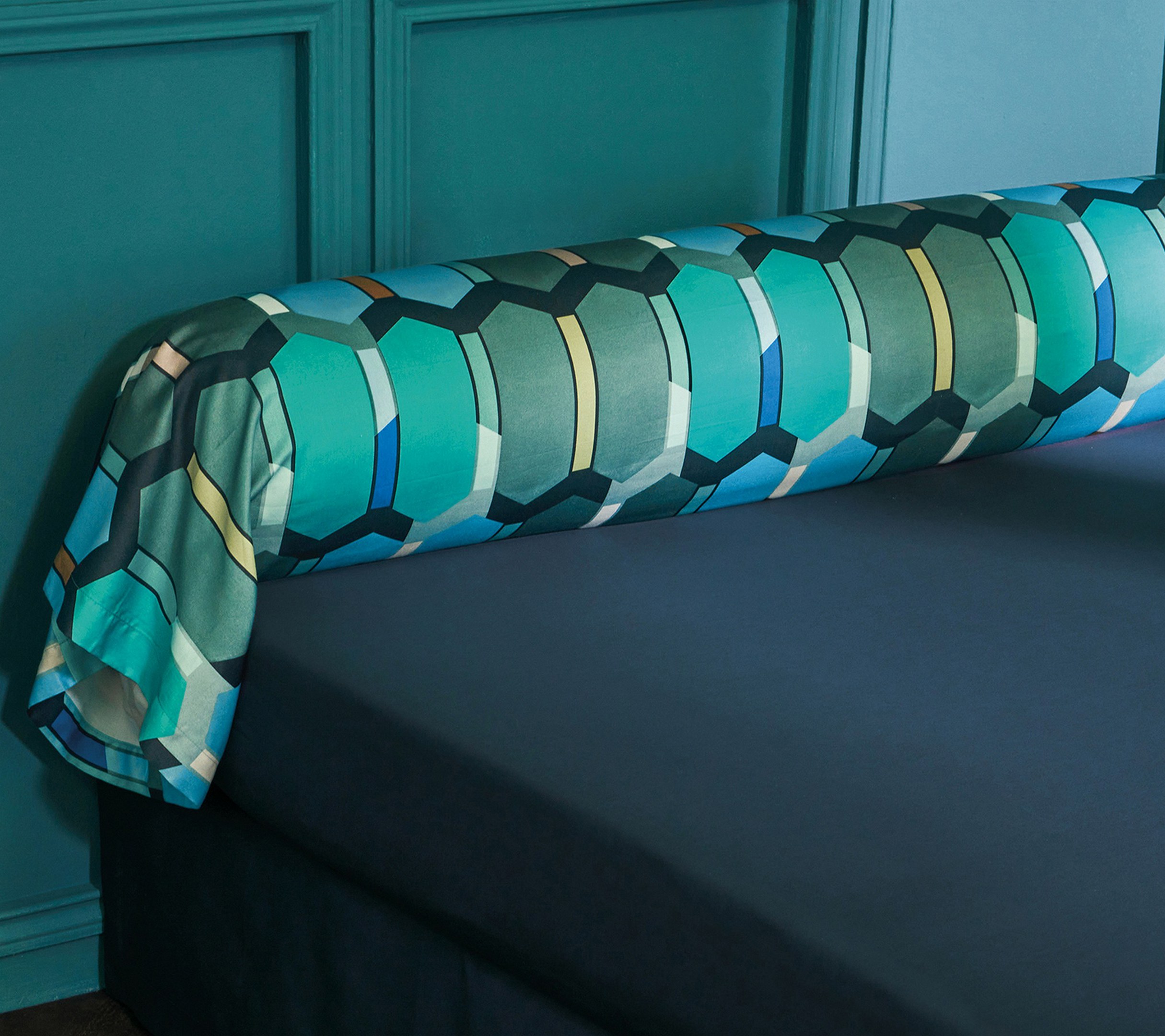 TRAVERSIN MOSAIC COBALT