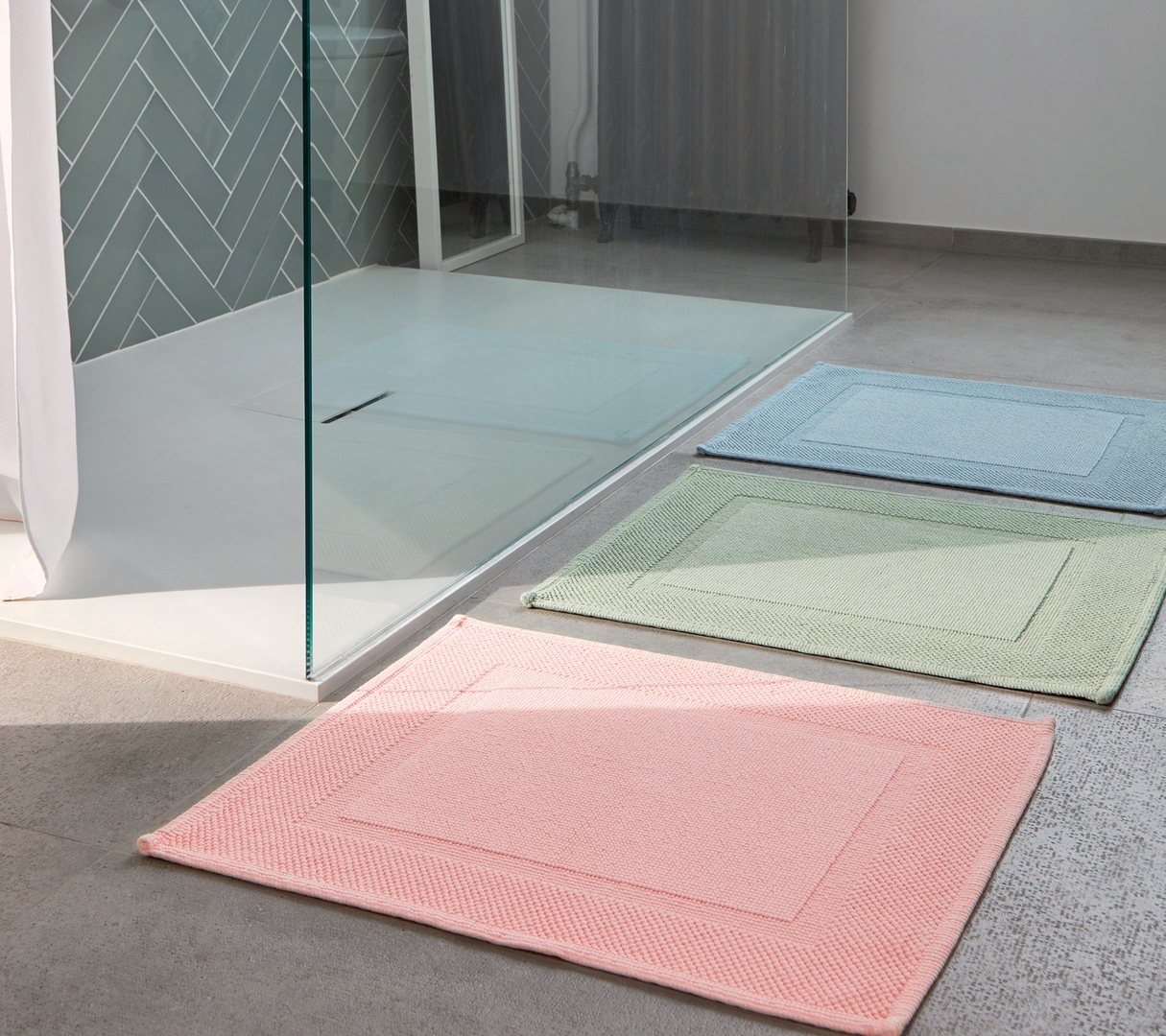 TAPIS DE BAIN COMORES CYCLAMEN 